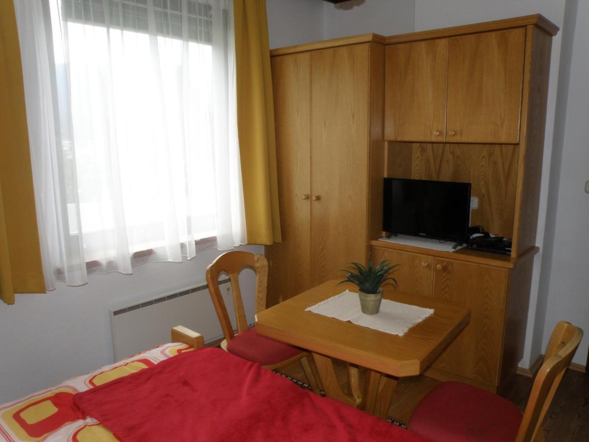 Gaestehaus Am Walde - Familie Troller Ledenitzen Esterno foto